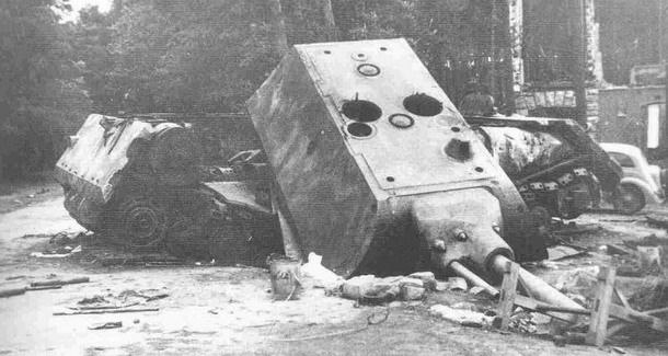 super-heavy tank Maus