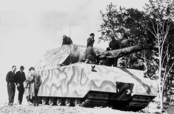super-heavy tank Maus