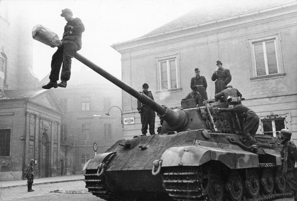 tank PzKpfw VI Ausf.B Tiger II