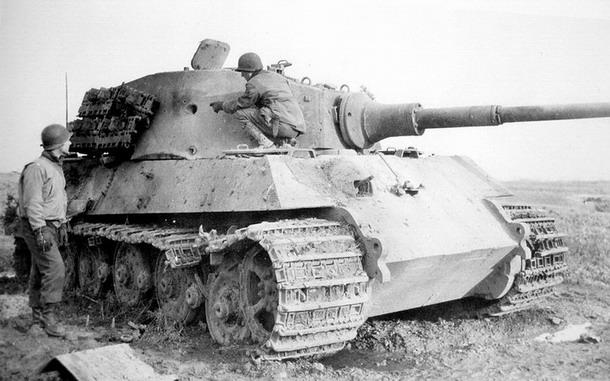 tank PzKpfw VI Ausf.B Tiger II