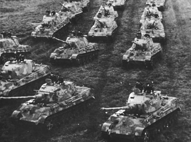 tank PzKpfw VI Ausf.B Tiger II