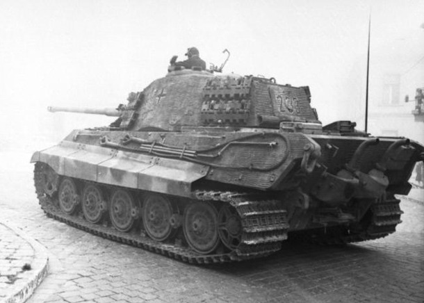 tank PzKpfw VI Ausf.B Tiger II