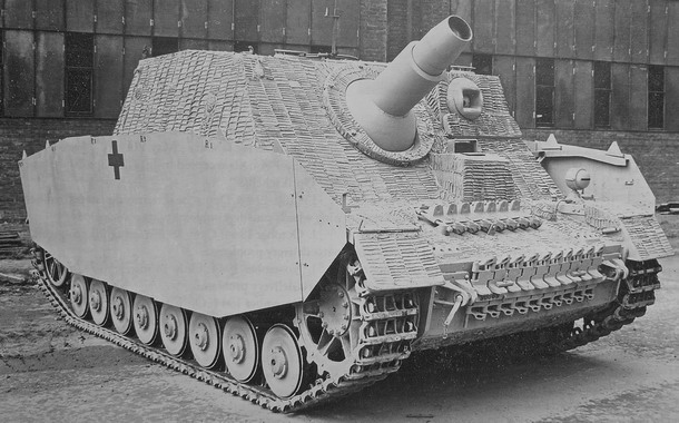 Sturmpanzer Brummbär