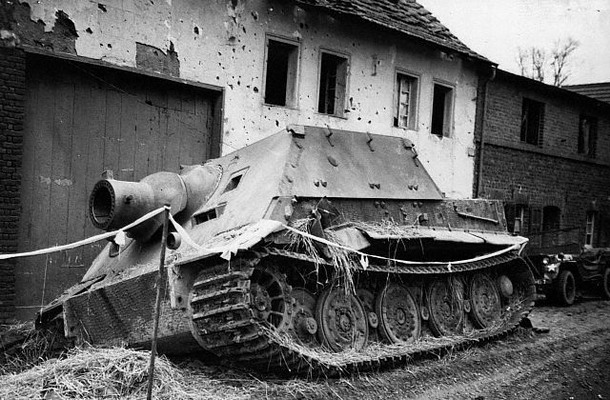 Sturmmörser Tiger neboli Sturmtiger