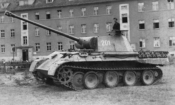 tank PzKpfw V Panther