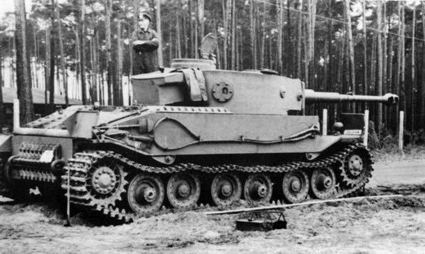 tank PzKpfw VI Tiger