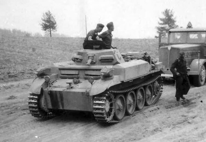 plamenometný tank PzKpfw II (Flamm), neboli Flammpanzer II